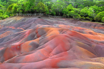 Photo: Sud Ouest de L’île - Les Terres de couleurs de chamarel